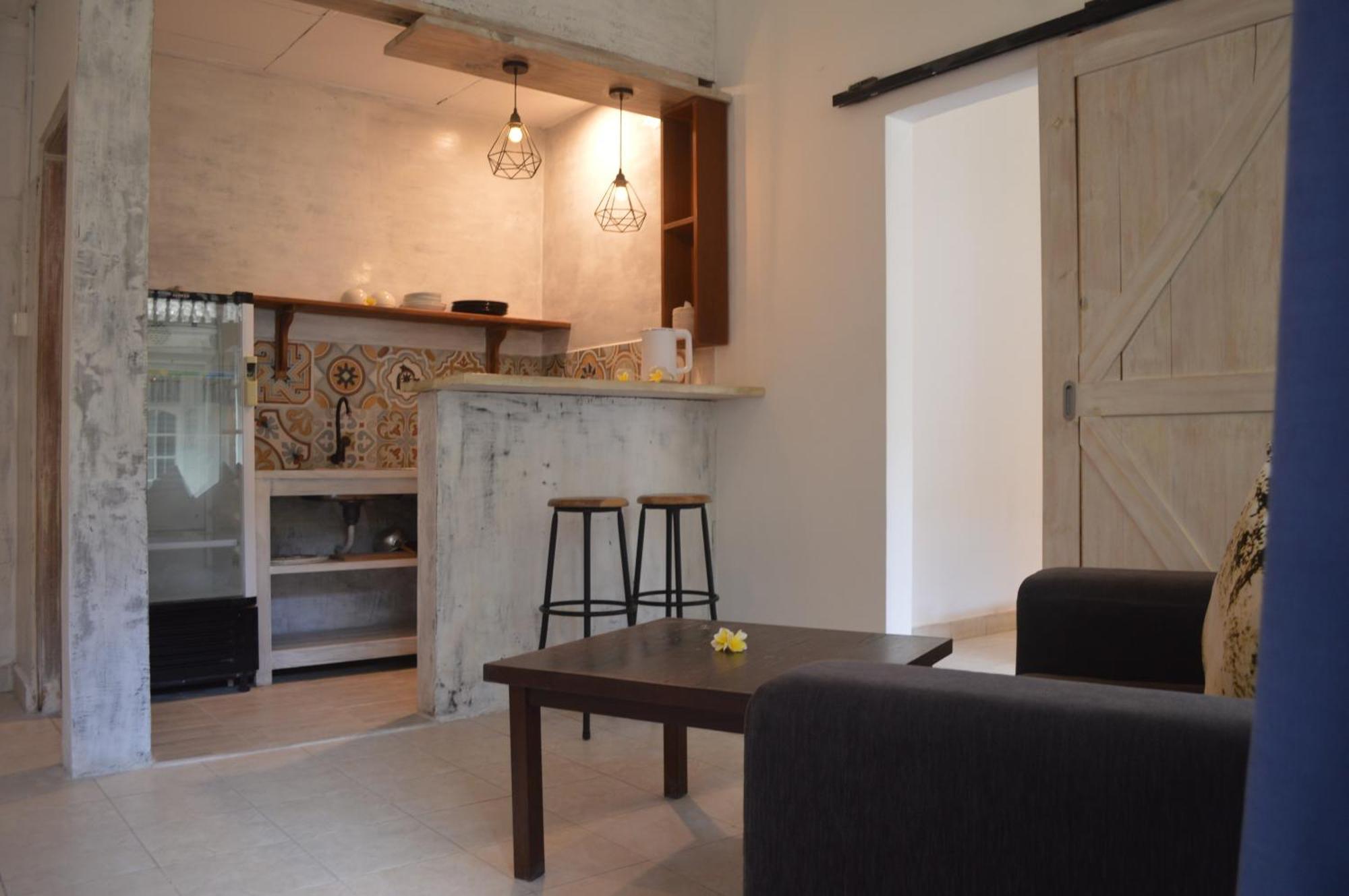 Little Pond Homestay Sanur Екстериор снимка